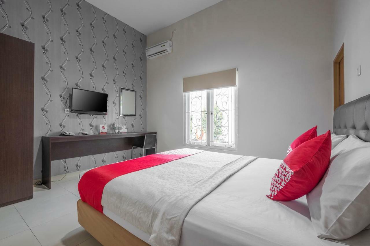 Hotel Astra Novilia Makassar Ngoại thất bức ảnh