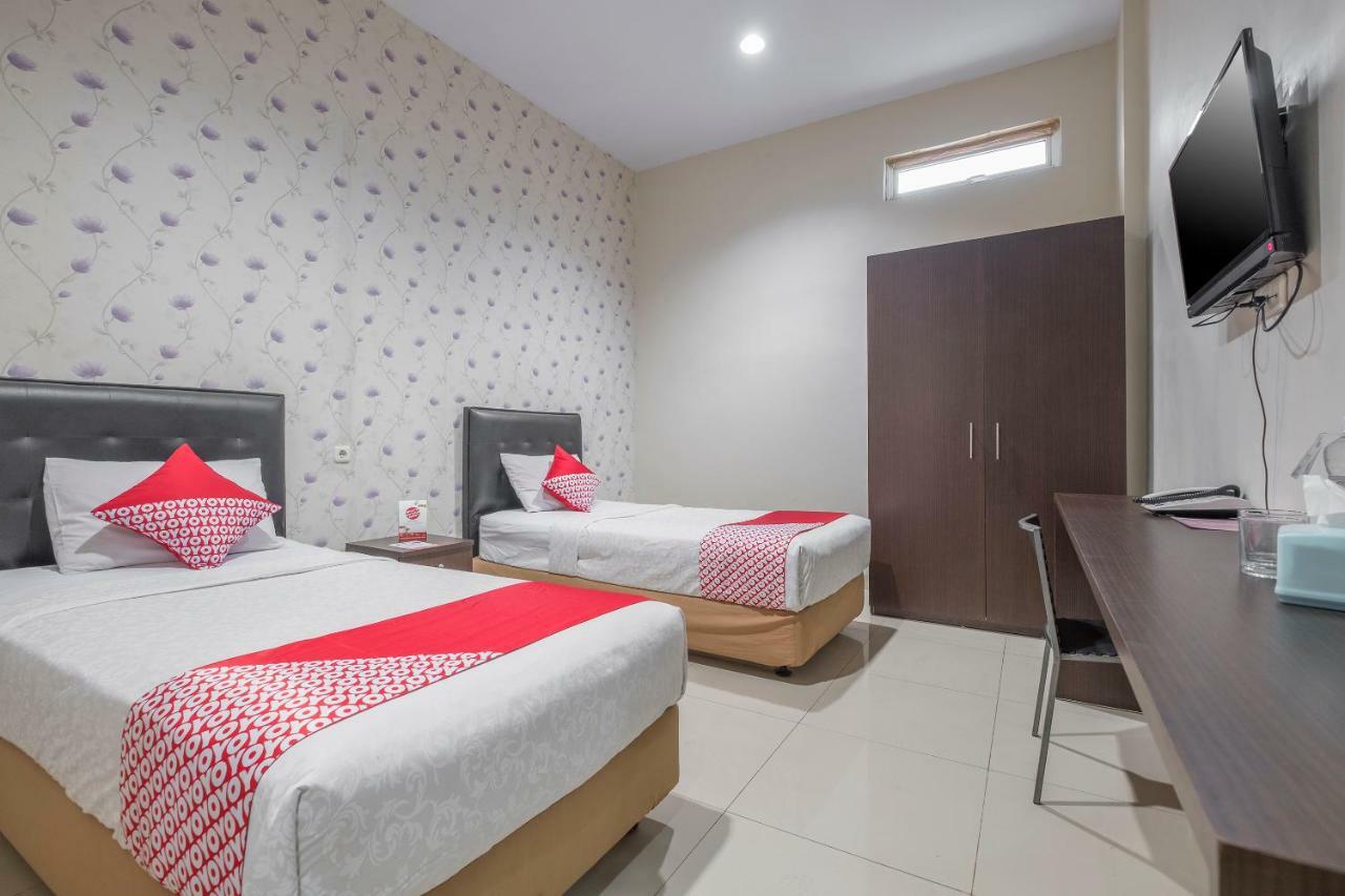 Hotel Astra Novilia Makassar Ngoại thất bức ảnh
